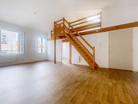 appartement t3 60 m² 2ème étage hyper centre