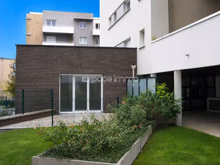 t1 sotteville les rouen - terrasse - parking