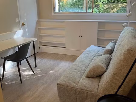 charmant studio meuble refait entierement