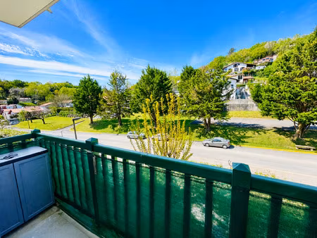 appartement t2 avec balcon et parkings
