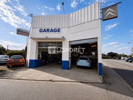 garage  local  d'environ 408 m² à villemur sur tarn.