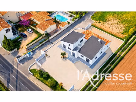 murs commerciaux - 250 m2
