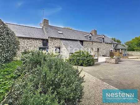 a vendre : magnifique ensemble en pierres. charme & potentiel au coeur de la campagne de b