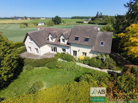 grande maison familiale 272m2 proche crécy la chapelle