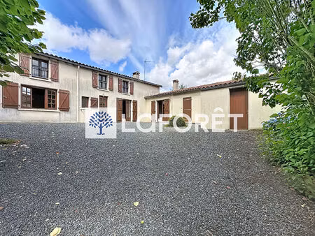 maison saint hilaire de voust 1 pièce(s) 1 m2