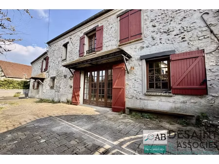 maison briarde à vendre à villiers sur morin  4 chambres