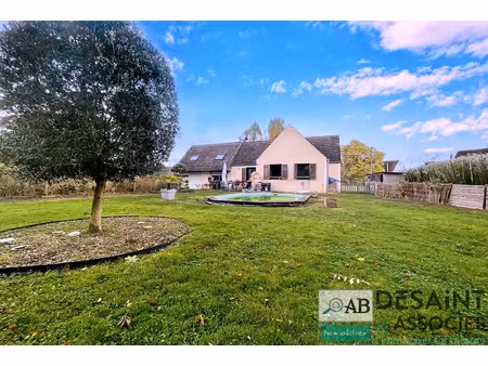voulangis  maison de 138 m2 avec 4 chambres. jardin et pisci