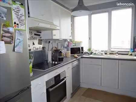 location - poissy – appartement 2 pièces de 48 m