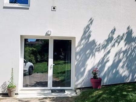 studio mâcon quartier des lycées / flacé