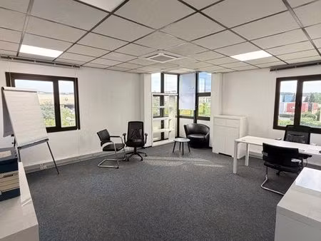 bureau 25 m2 aix-les-milles
