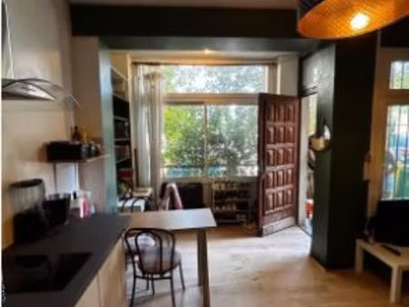 joli studio indépendant et calme  attenant à notre maison en rdc