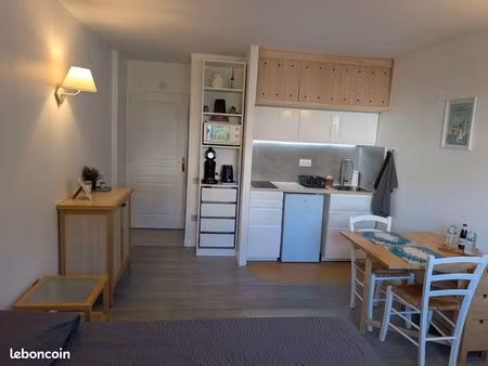 studio meublé 25 m² – la rochelle centre – location étudiante (septembre à fin avril)