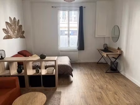 appartement lumineux hyper centre laval