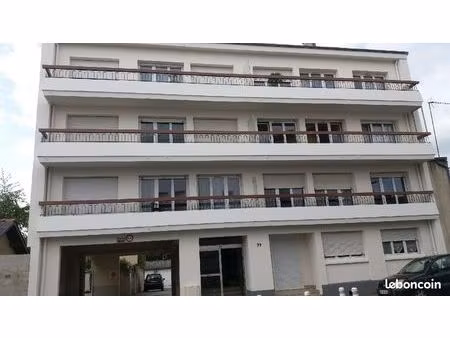 a louer angers t3 73m2 3è étage + balcon 10m2 + parking privé numéroté