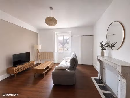 t3 duplex meublé 72 m² – 2 chambres – centre-ville