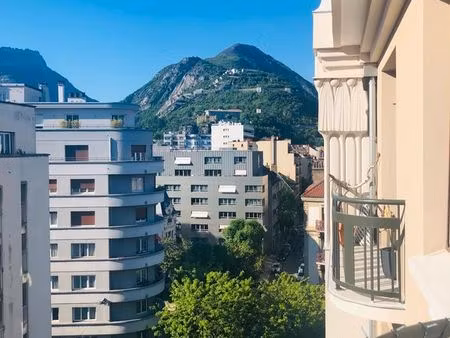championnet - t2 60 m2 ascenseur balcons