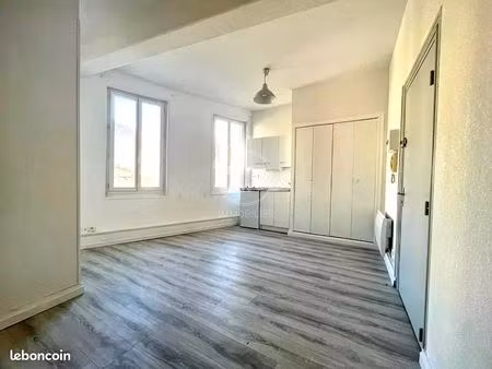 studio 1 pièce 18 m²