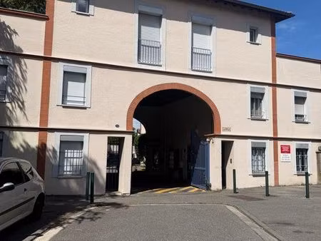 t2 rangueil  parking  terrasse  insa  fac de médecine  paul sabatier