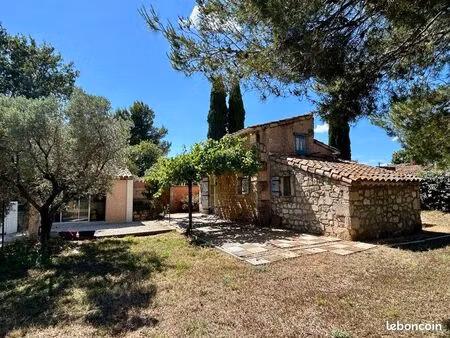 maison meublée 46 m² – caphan (saint-martin-de-crau)