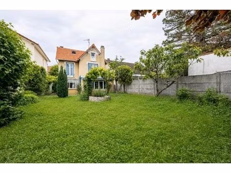 maison de 4 pièces de 87 m² à chelles