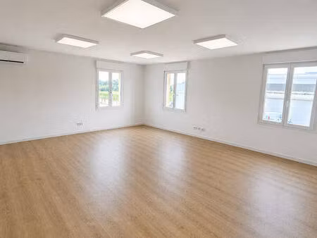 location de bureaux professionnels 140 m²