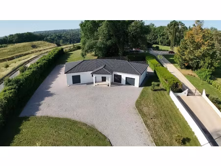 vente maison 4 pièces 160 m² biard (86580)