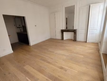 lille rue nationale -appartement 53m² -une chambre