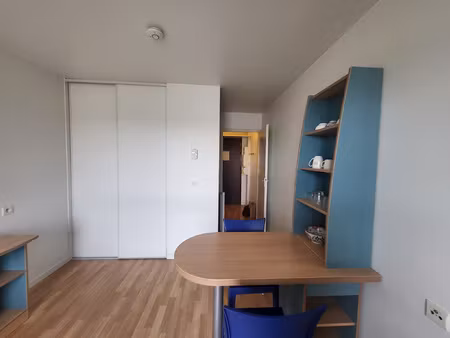 studio meublé résidence le cours richelieu la roche