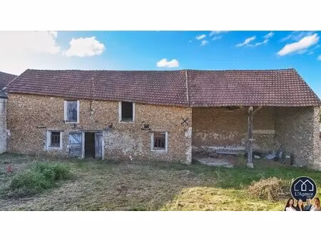 ?magnifique grange et charreterie en pierre à restaurer dans