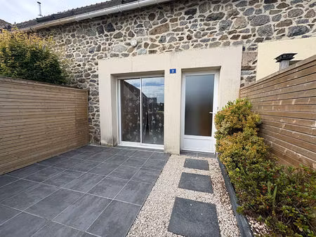 a louer petite maison bourg langueux