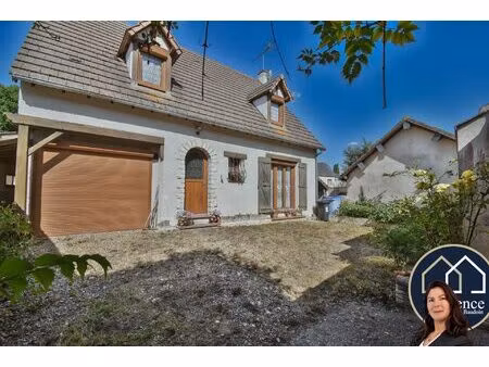 jolie maison traditionnelle 110m²  3 chambres  garage  a proxim
