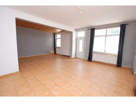 maison proche frontiere avec grande piece de vie