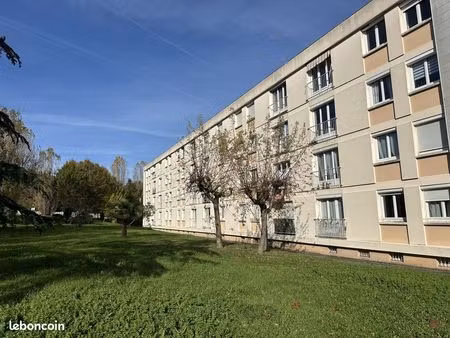 appartement 3 pièces 69 m²