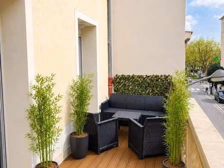 ? à louer – f2 avec grande terrasse en hyper centre d’enghien-les-bains ?