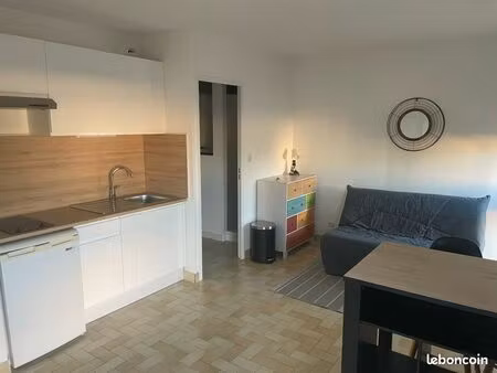 studio meublé 24m2 -plan des 4 seigneurs