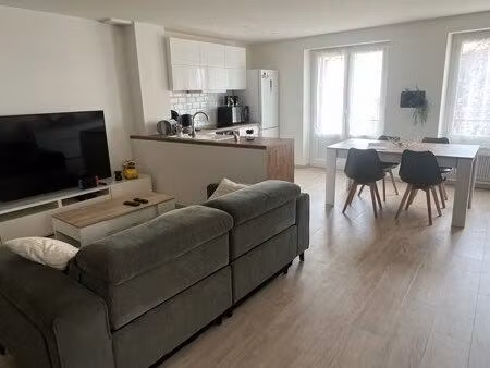 maison 75 m2 avec terrasse entièrement rénovée