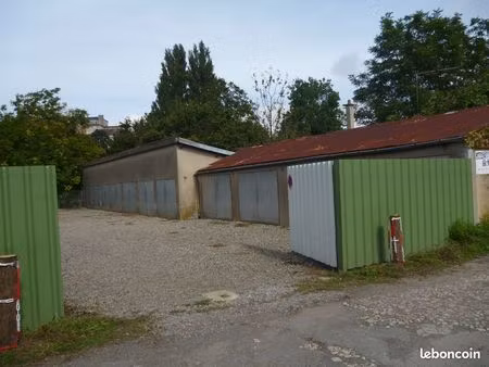 garage à louer