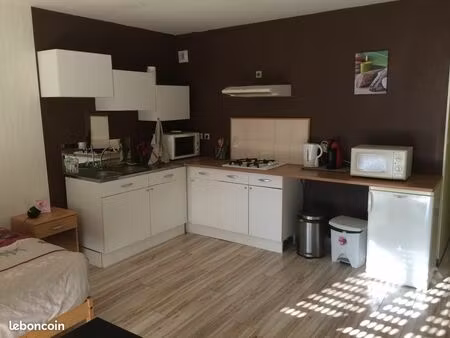beau t1 meuble 34m2 proximité république fac bsb