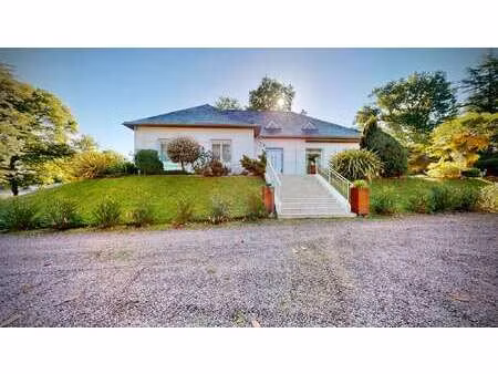 vente maison à saint-jean-la-poterie (56350) : à vendre / 210m² saint-jean-la-poterie