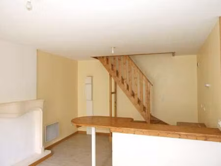location appartement 2 pièces à fontenay-le-comte (85200) : à louer 2 pièces / 55m² fonten