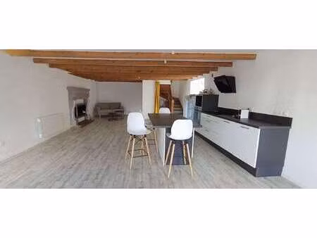 location maison meublé à jugon-les-lacs (22270) : à louer meublé / 120m² jugon-les-lacs