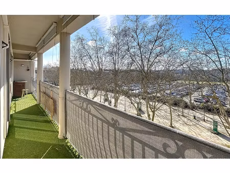 location appartement  m² t-6 à pau  1 300 €