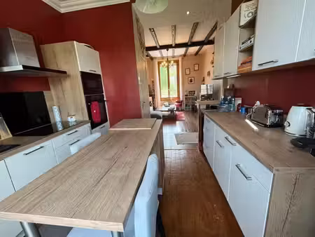 appartement 2 chambres  pas de travaux  avec stationnement