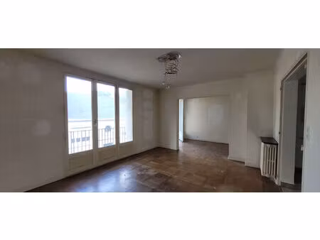 canclaux nantes 2/3 chambres  90 m2  pkg