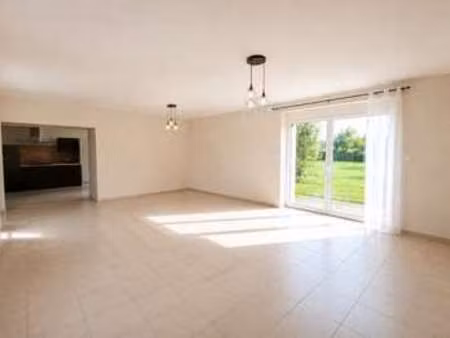 vente maison aux landes-genusson (85130) : à vendre / 180m² les landes-genusson