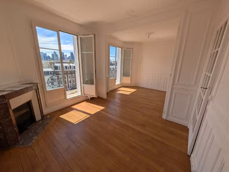appartement 2/3 pièces de 54 m² avec balcon pres de la gare la garenne colombes