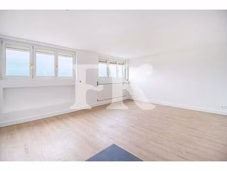appartement rénové - 3 pièces - 2 chambres