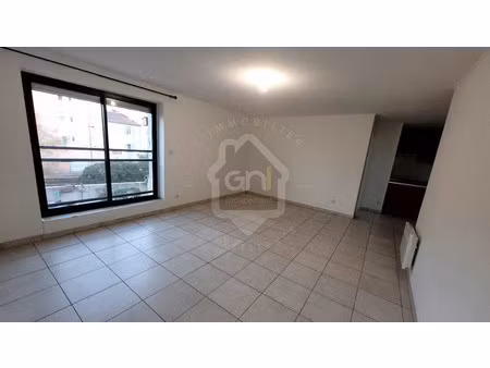 à vendre t4 en duplex 84m² avec cave à frejus proche plage