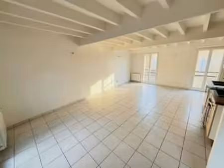vente appartement 3 pièces aux brouzils (85260) : à vendre 3 pièces / 63m² les brouzils