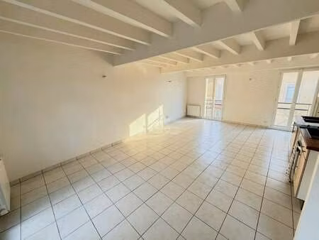 vente appartement 3 pièces aux brouzils (85260) : à vendre 3 pièces / 81m² les brouzils